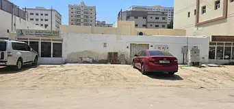 Freehold - Old house for sale with G+4 permission