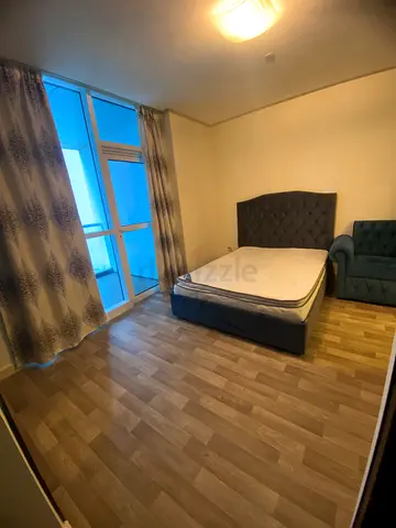 Available master room with balacony in marina for 4000