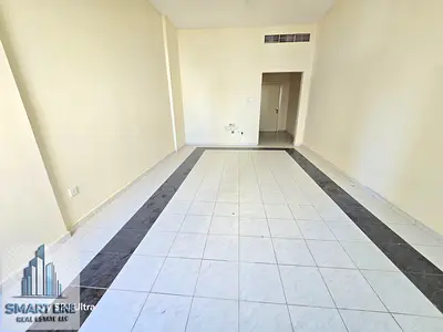 Good building 2bhk with 3 Bathrooms 🚻 with close hall big kitchen only 40000