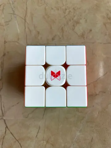 Speed Rubik’s Cube for Puzzle Enthusiasts