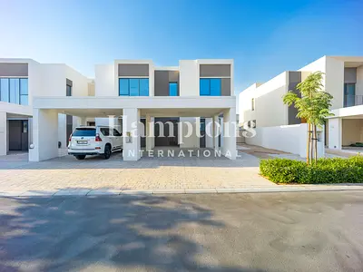 Landscaped | Single Row | Close to Pool