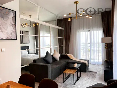 FURNISHED | MID FLOOR