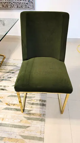 dinning table with chairs