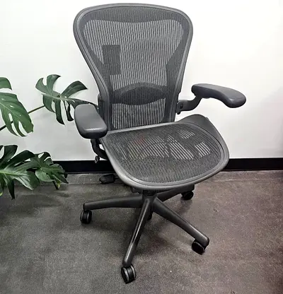 Herman Miller Aeron Classic Chair Size B Black Full Option