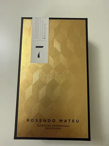 Rosendo Mateu No7 Perfume