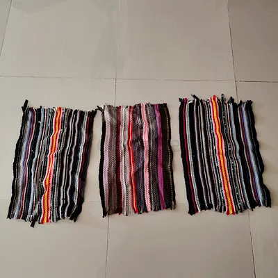 3 small mats Aed 10