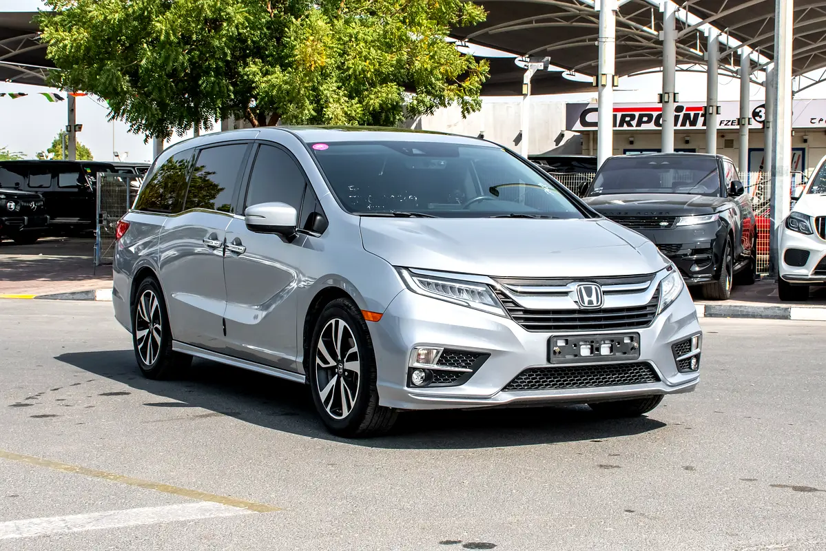 Honda Odyssey 2018 — photo 1 of 19