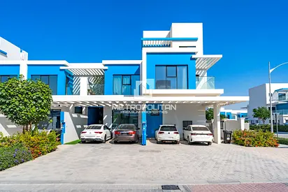 Vacant | End Corner | View Today | Plus Maids Room