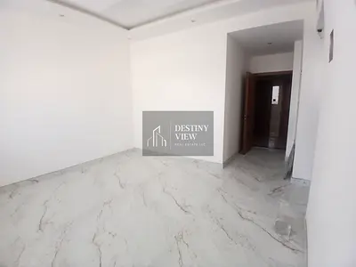 Like brand new lavish 1bhk apartment fully family Building bahts