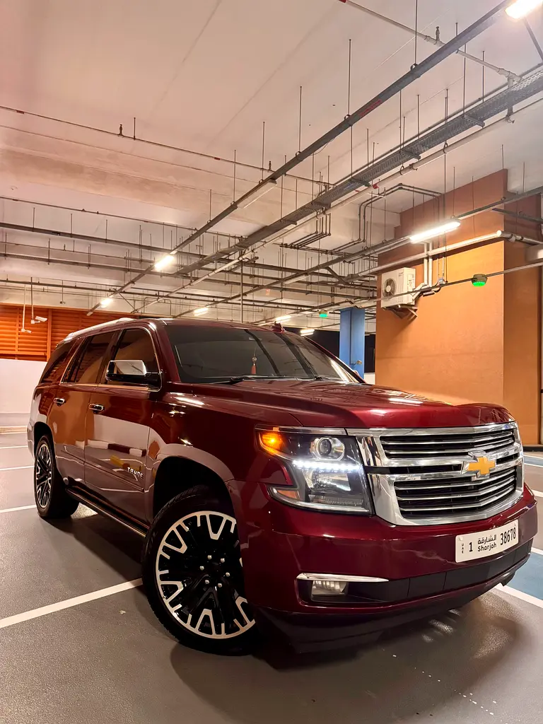 Chevrolet Tahoe 2016 — photo 1 of 14
