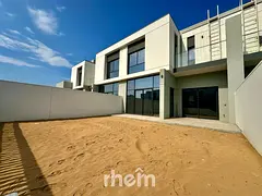 Stunning Townhouse | Spacious 3BR | Modern Living