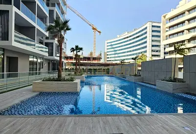 جديد تمامًا | شبه مفروش | جاهز للسكن | شيكات مرنة