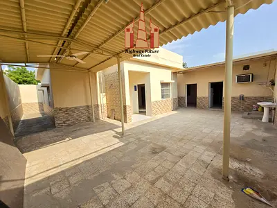 Neat and clean like new 3 bedroom villa for sale hall with Ac 2 washroom just 600k