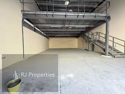 Brand new luxury warehouse MAZZiNE FLOOR for storage Minimum 3years Contract Electricity 20kw BUSSINES AREA VERY PRIME LECATION only jest 140k