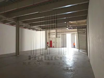 4,500 Sqft Warehouse in Al Sajjaa | 8m Height | 22kW Power | Washroom & Kitchen | 175,000 AED | 4 Cheques | Easy Loading