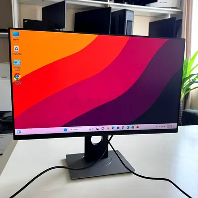 Dell 27″ IPS Monitor P2722HE | Full HD | USB-C Dock | DisplayPort | HDMI | Ultra-Thin Monitor