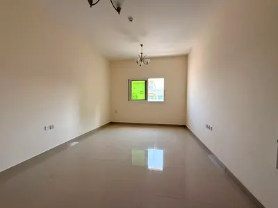 غرفه وصاله / تكييف مركزي - 2 حمام - تأمين شيك - اطلاله مفتوحه - تشطيب حديث - مساحه جيده - غاز مركزي - قريب من جميع الخدمات