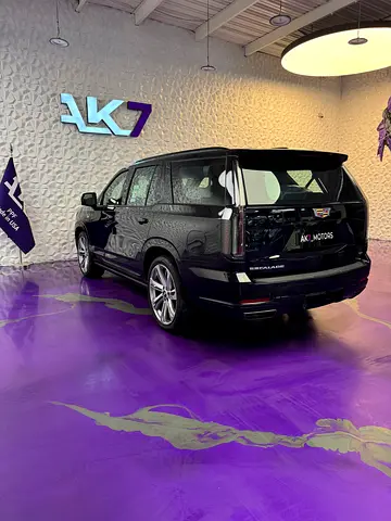 2025 Cadillac ESCALADE 缩略图 13