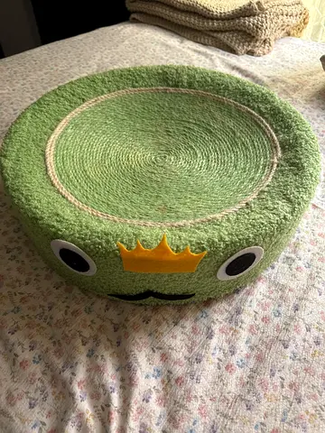 Cute Scratching Pet Bed