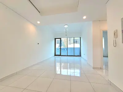 Bright Unit | Open Kitchen | Chiller Free