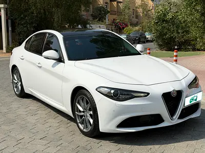 ALFAROMEO GIULIA SUPER FULL OPTION #GCC#FULL SERVICE HISTORY FROM ALFAROMEO#ACCIDENT FREE#AED 44000