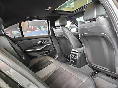 BMW 3 Series 330i, миниатюра 18