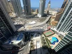 Spacious High-Rise Apartment Skyline View Balcony