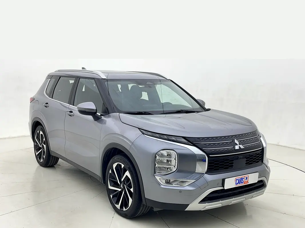 Mitsubishi Outlander 2024 — photo 1 of 13
