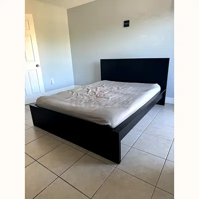 Modern Black Platform Bed for Sale