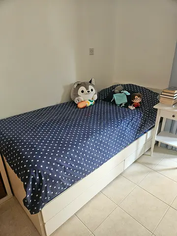 Ikea 90x200 bed with extra bed and storage + 2 matresses