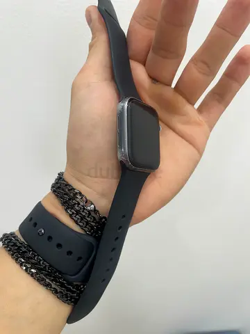 Apple Watch se in a good Condition