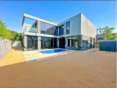 Premium Corner 4BR Villa + Pool | Robinia