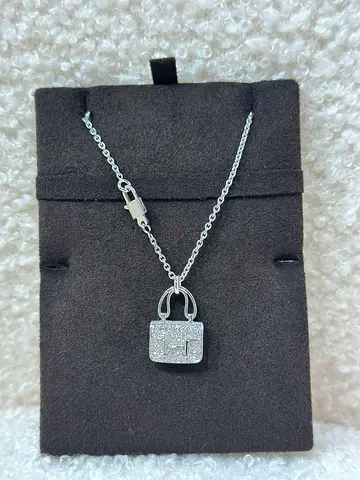 Hermes Amulettes Constance pendant