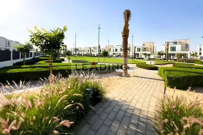 Luxury Living I 4BR Villa | Vacant