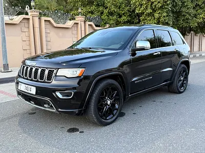 Jeep Grand Cherokee 2019 overland 4X4, full options, low mileage, super clean car, family use