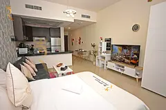 Modern King Studio | Poolside Escape | 20% Off