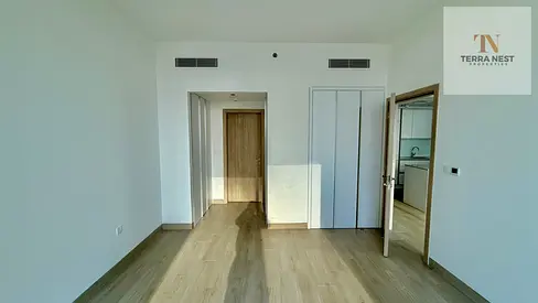 SMART HOME | BIGGER LAYOUT | PREMIUM APPLIANCES | BRIGHT STUDIO