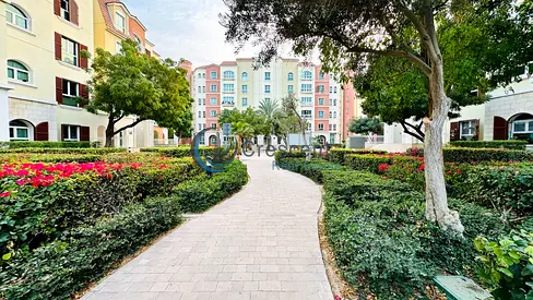 Spacious Studio | Near Metro | Green Community