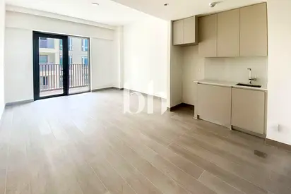 Multiple Cheques | Private Beach Access | Modern