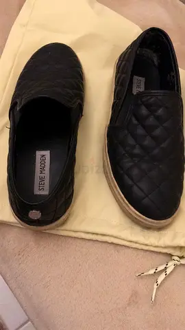 Sport shoes