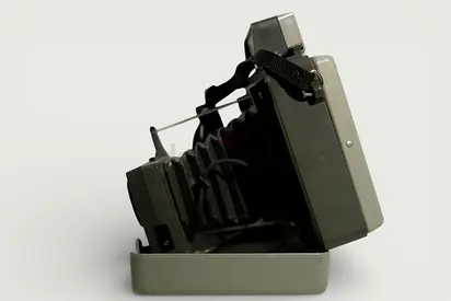Polaroid 420 Automatic Land Camera