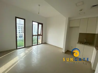 Excellent condition, open views, Low floor