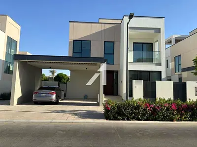 Brand Nrew | 4BR Villa plus Maids | Ready to Move