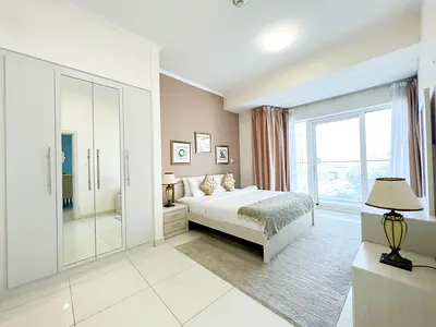 Amazing 1BR apt in Damac Heights