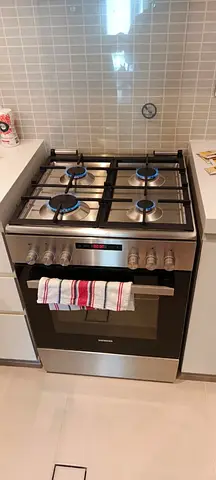 Siemens top gas electric oven 60cm