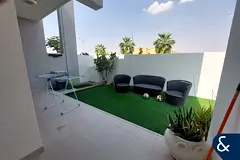 3 bed | Single Row | End Unit | Viewable