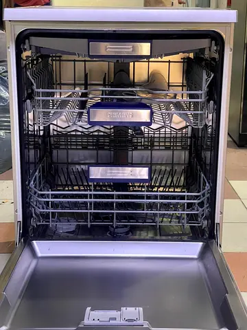 Siemens brand dishwasher three racks for sale