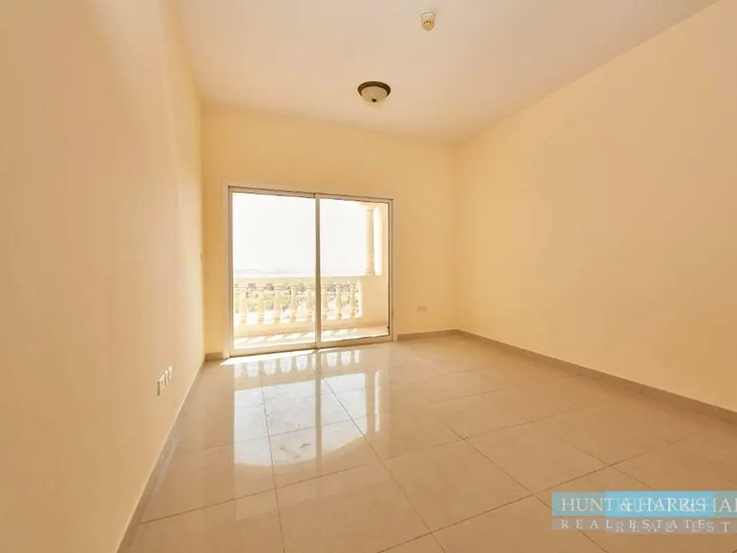 2 Bed for Sale in Al Hamra Village - Upgraded - High Floor - Lagoon