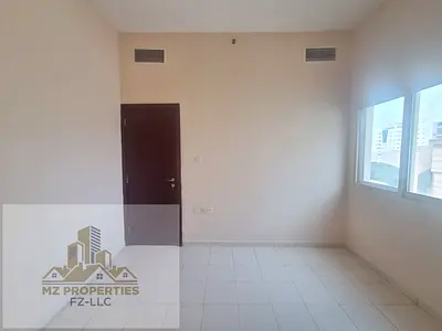 2bhk like a new bulding with parking lavish and master bedroom hall family bulding ideal loction 40000