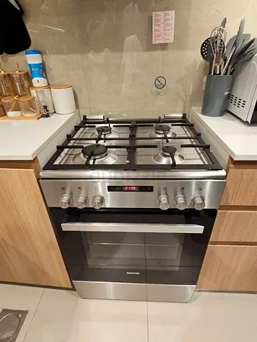 Siemens 4 burner Top gas oven electric cooker range 60cm